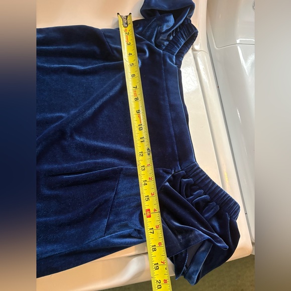 White House Black Market -- Off-the-shoulder blue velvet top - Size small - Picture 9 of 13